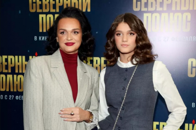 Слава рассказала, что ей и дочке ошибочно поставили диагноз COVID-19